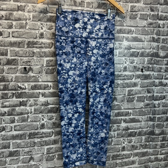 ‎Lululemon - Picture 2 of 9